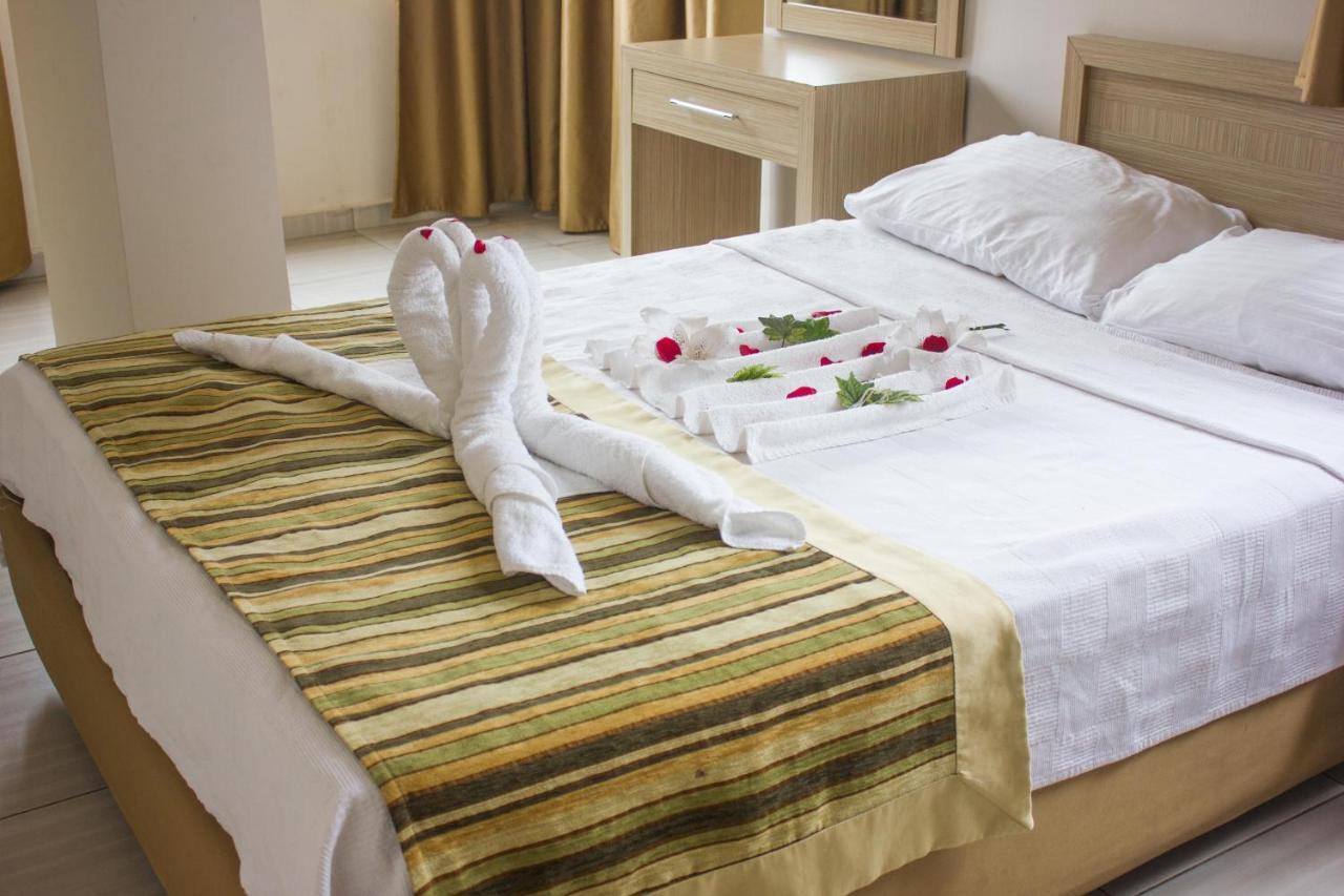 Denizhan Hotel アンタルヤ エクステリア 写真