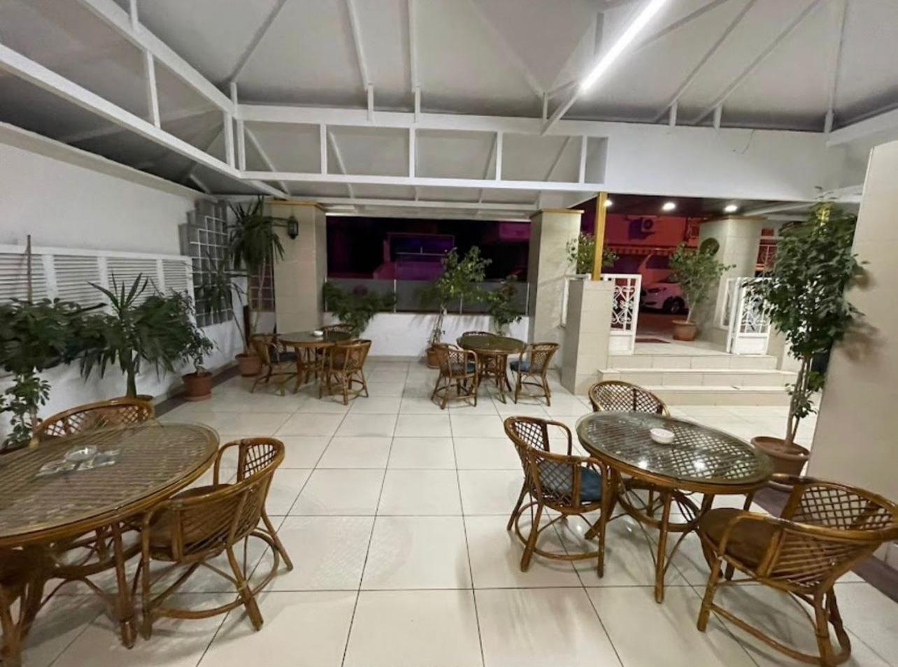 Denizhan Hotel アンタルヤ エクステリア 写真
